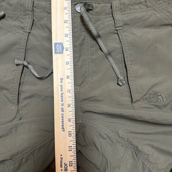 The North Face Women’s Roll-Up Hiking Pants 16 Short Olive Nylon Outdoor Travel - Picture 11 of 12